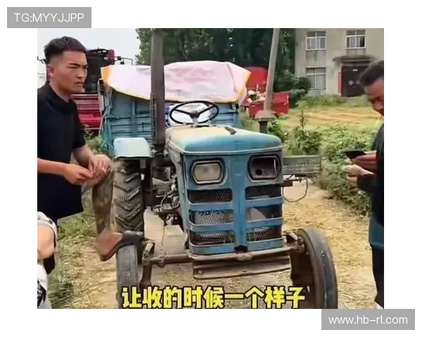 是惯犯!“割四赔五”大妈正脸曝光,05后妈妈田埂上哭诉网友心疼_大姨_收割机_麦子 是惯犯!“割四赔五”大妈正脸曝光,05后妈妈田埂上哭诉网友心疼_大姨_收割机_麦子